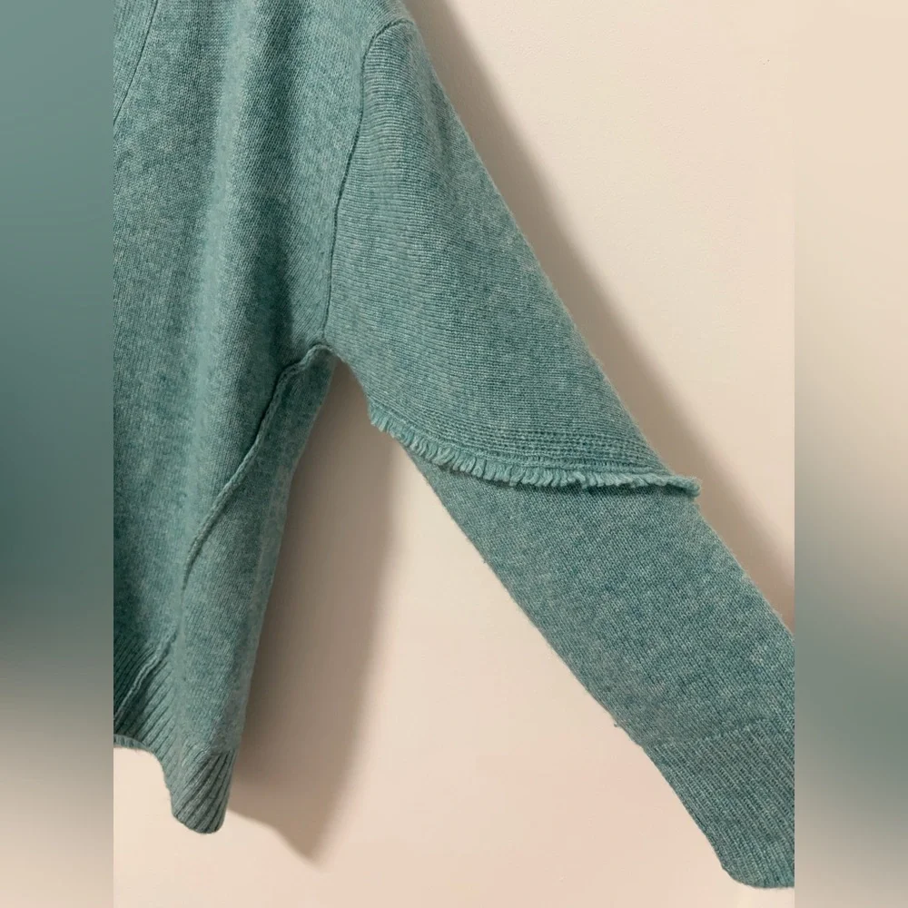 V-Neck Relaxed Sweater in Seafoam Green - Picture 4 of 9